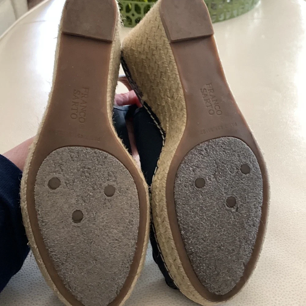 Franco Sarto Espadrilles 9 Navy Floral Feminine Wedges Stacked Heel Sandals